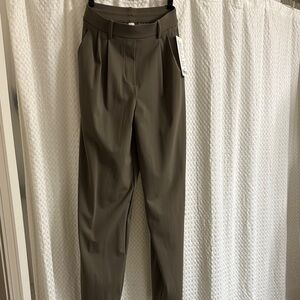 NWT lululemon Daydrift high rise trouser in Nomad